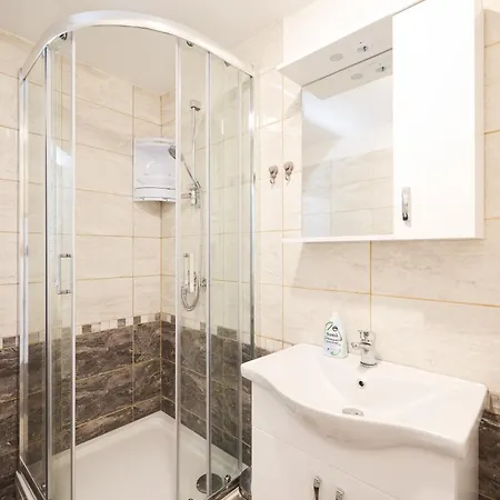 Two Bedroom Augustin Near The Sea