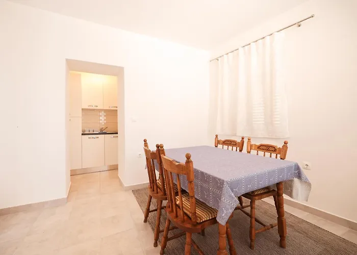 Two Bedroom Augustin Near The Sea