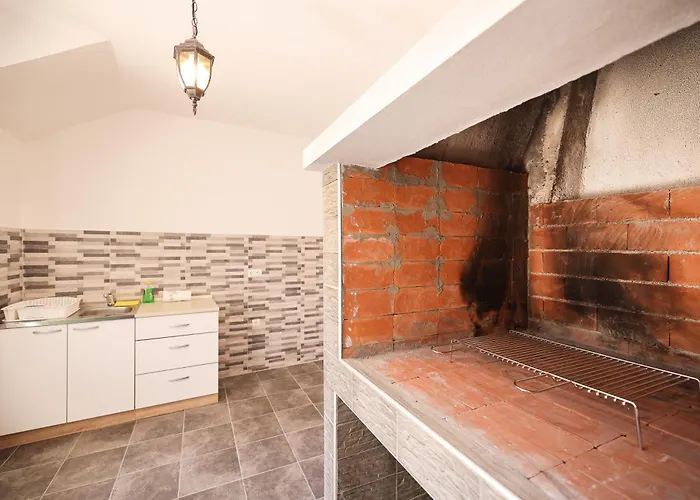 Two Bedroom Augustin Near The Sea Apartament