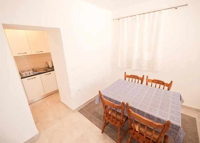 Two Bedroom Augustin Near The Sea