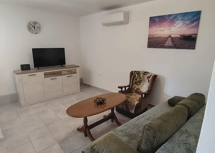 Two Bedroom Augustin Near The Sea * Sukošan