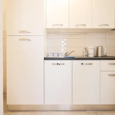 Apartment Two Bedroom Augustin Near The Sea Sukosan