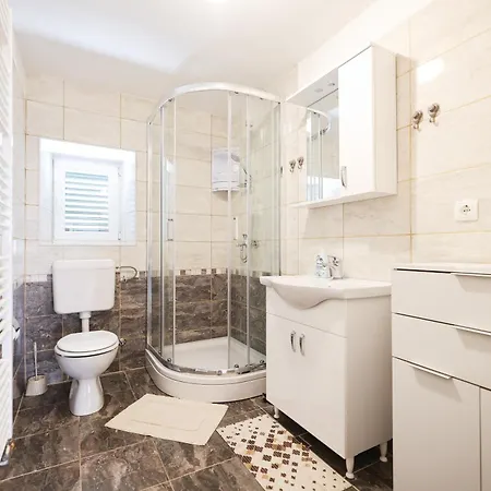 Two Bedroom Augustin Near The Sea Apartment