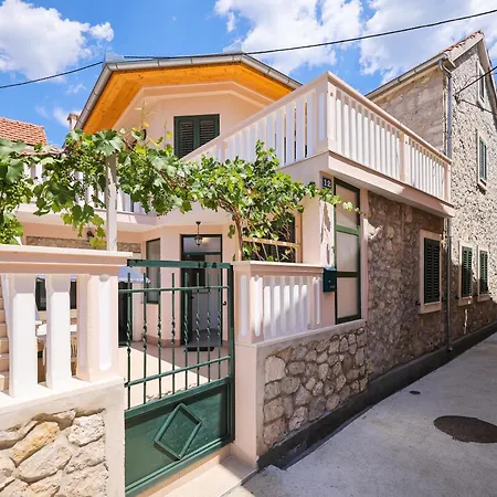 Two Bedroom Augustin Near The Sea * Sukošan