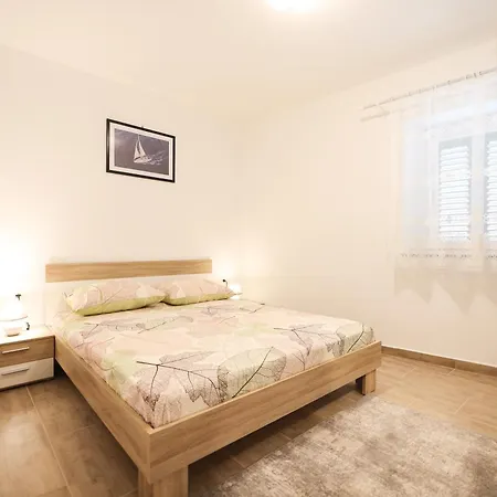 Appartement Two Bedroom Augustin Near The Sea *